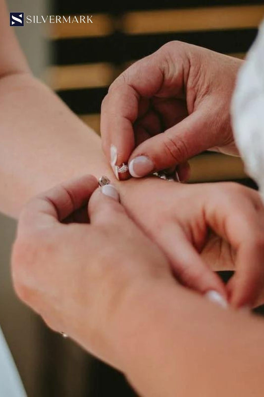 The Art of Silver Filigree Jewelry Making: Techniques and Styles