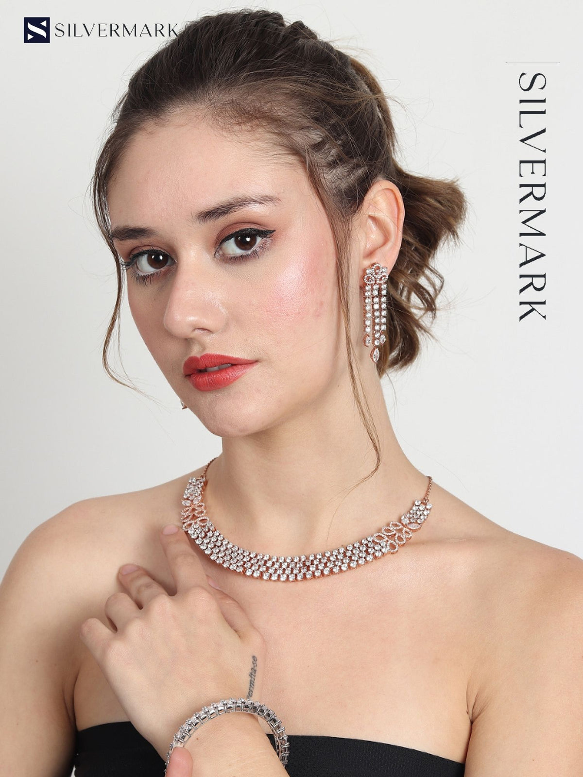 Luminous Pearl Necklace